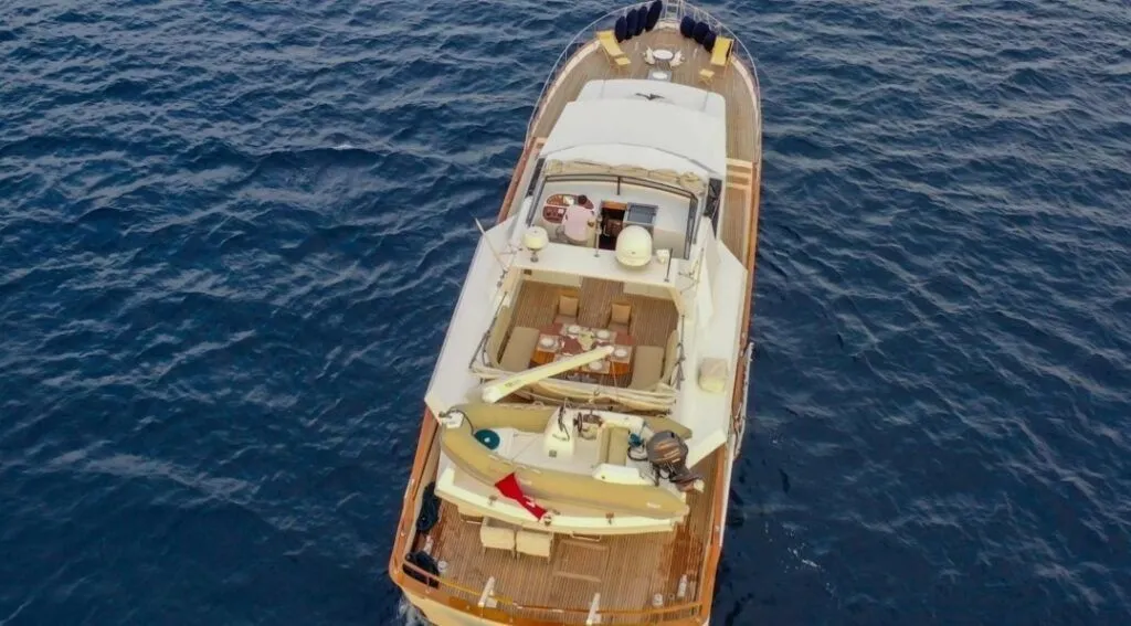 Lord Byron Charter Boat