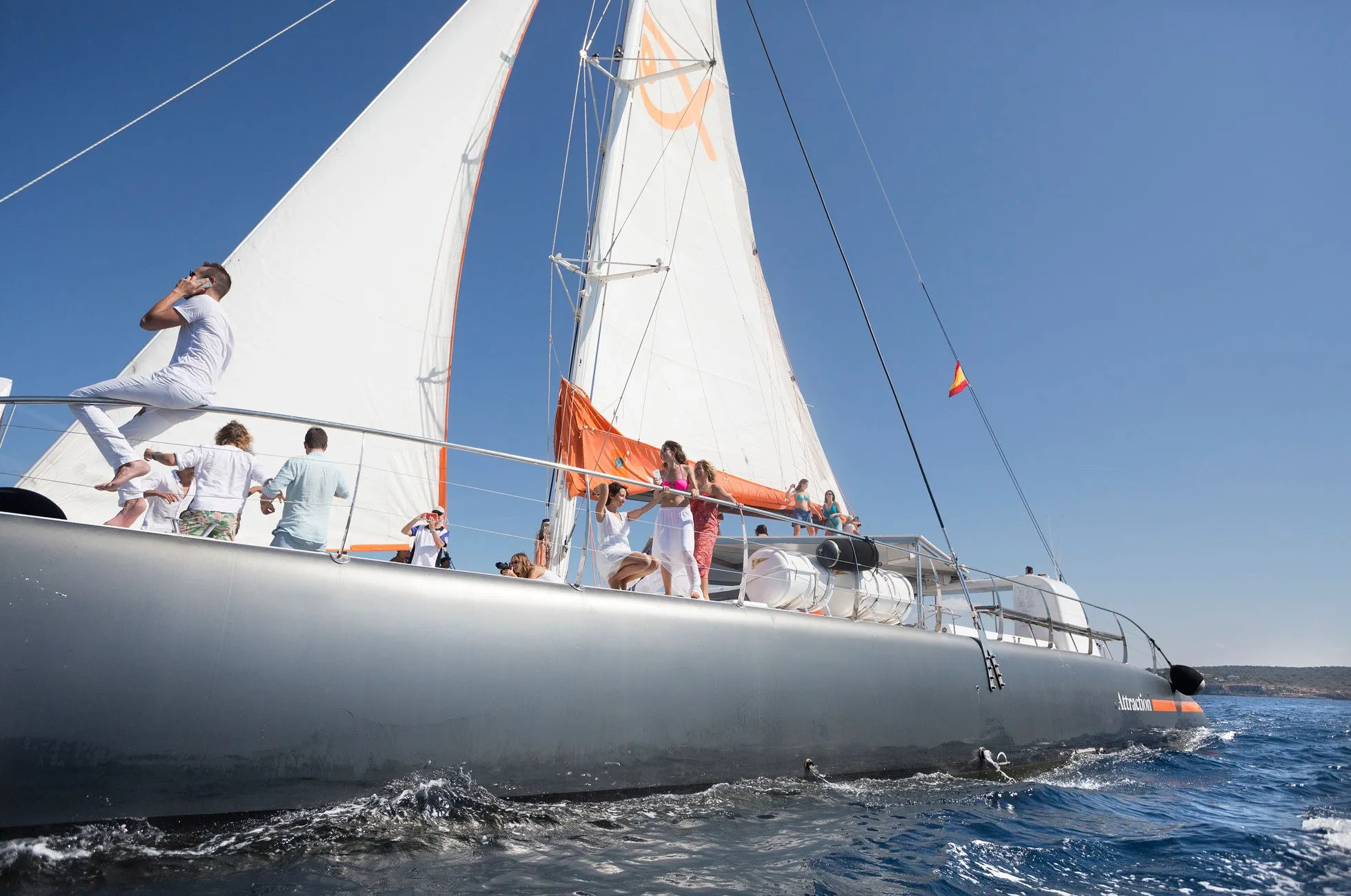 Attraction Kiralık Teknesi - 4