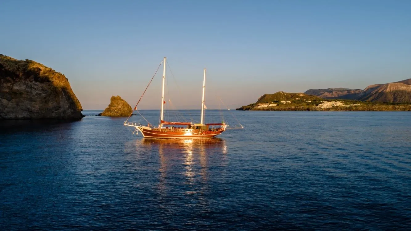 Latife Sultan Charter Boat