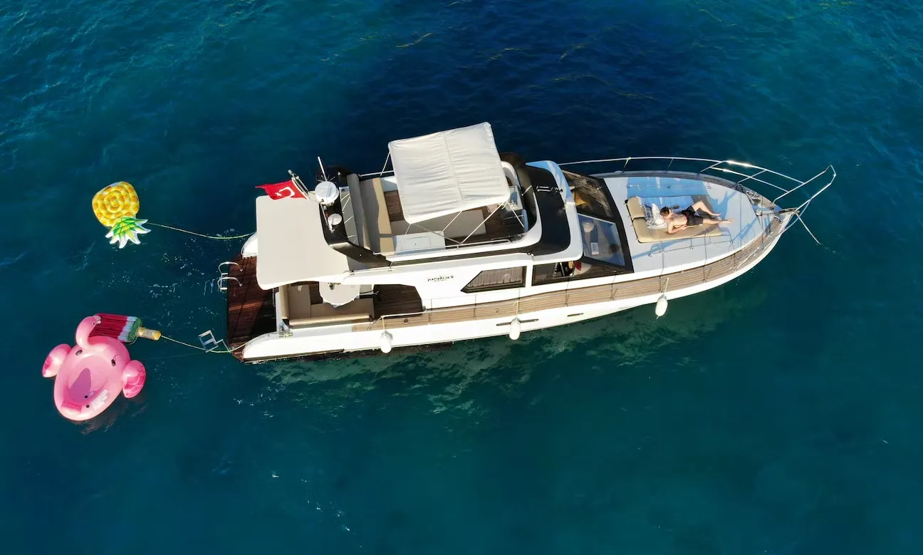 Чартер Paradise 2 - 3