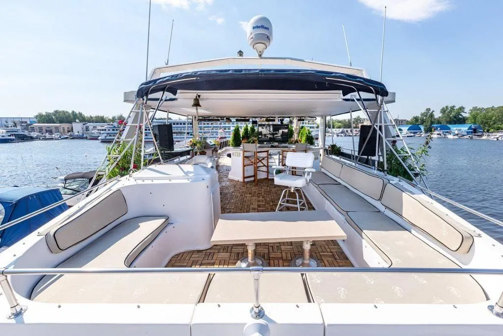 Rent a 25m 4 Cabin Motor Yacht in Moscow