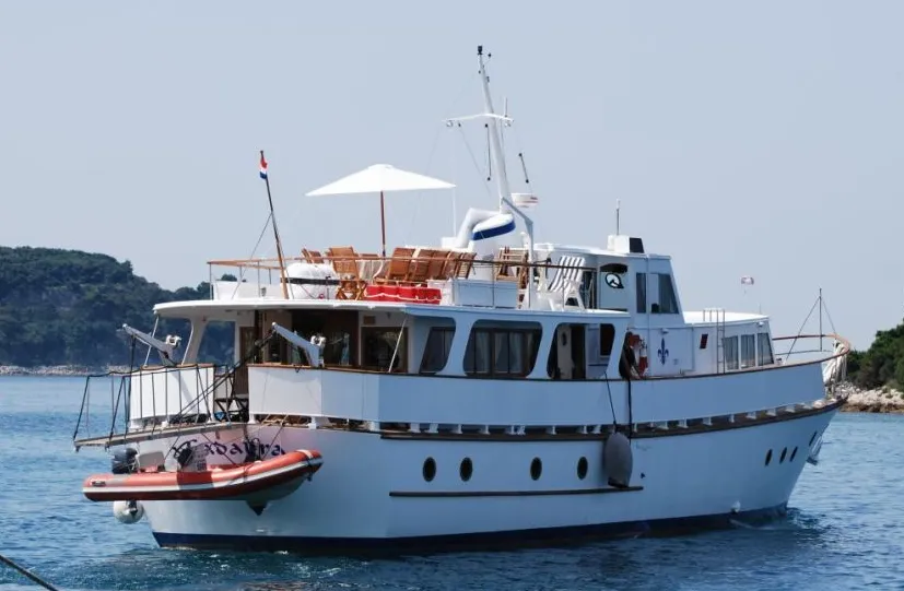 26m Rijeka Motor Yacht Hire