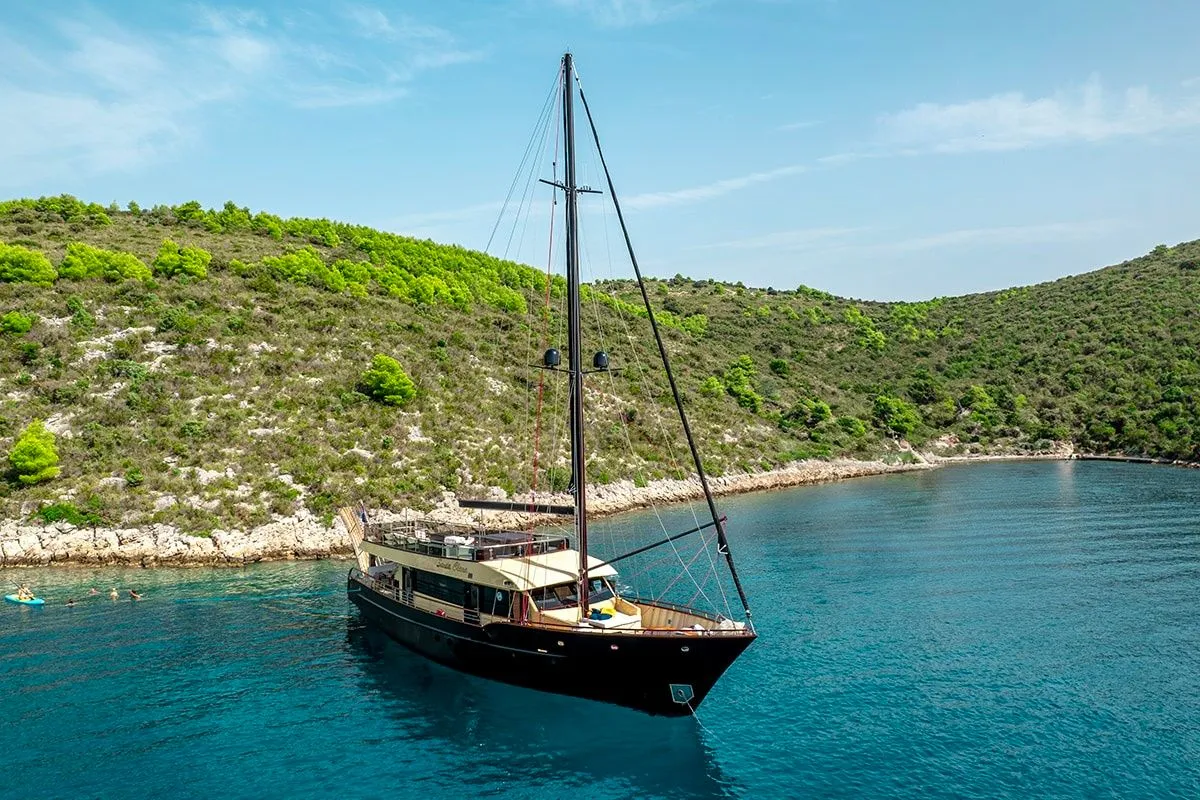 Rent a 28m Gulet in Split