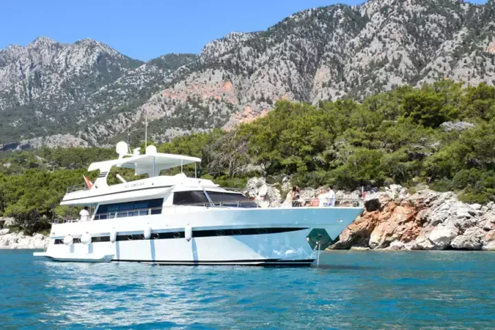 28m Antalya Motor Yacht Hire