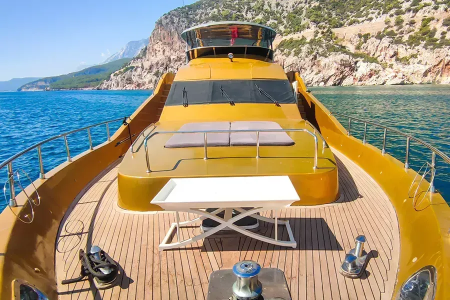 Gokboru Charter Boat