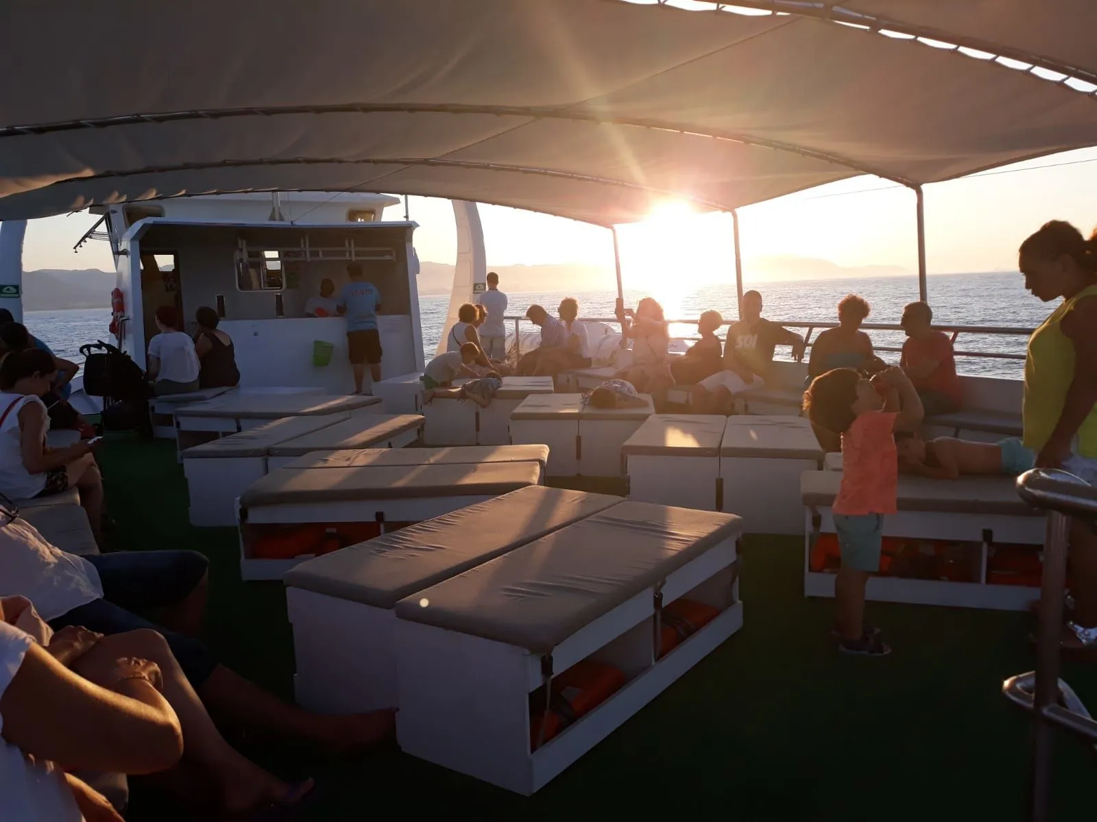 Estrella Fugaz Charter Boat