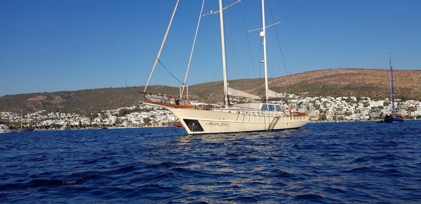 Aegean Schatz Charter Boat