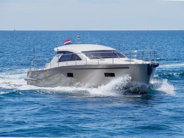 Punta 2 Charter Boat