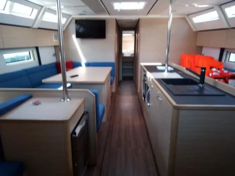 Rent a 14.93m D and D Kufner 50 in Punat