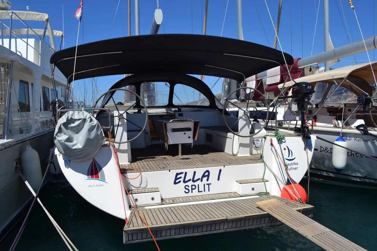Rent a 16.5m Sailing Yacht D and D Kufner 54 in Ponza