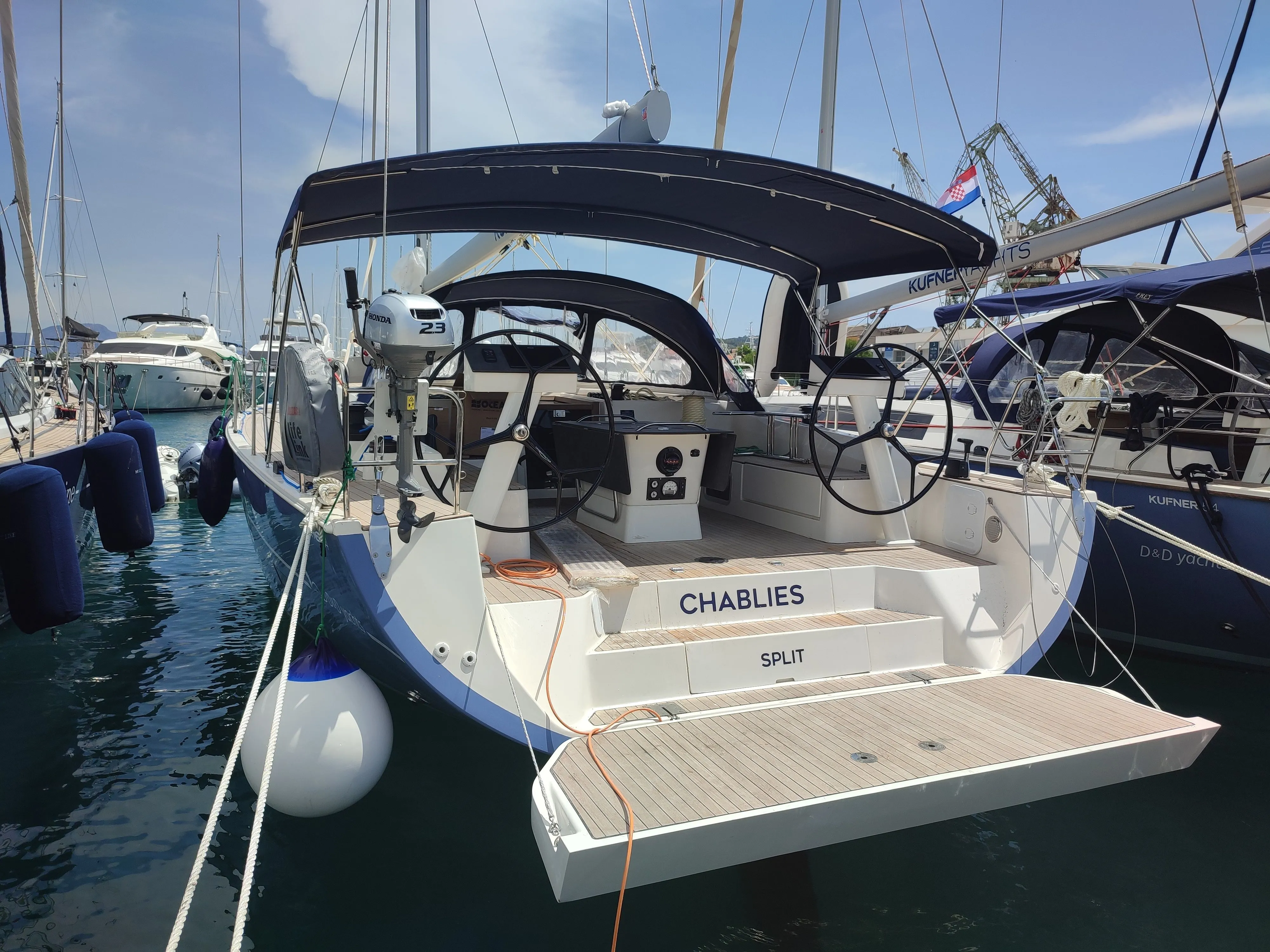 Chablies 1 Charter Boat - 3