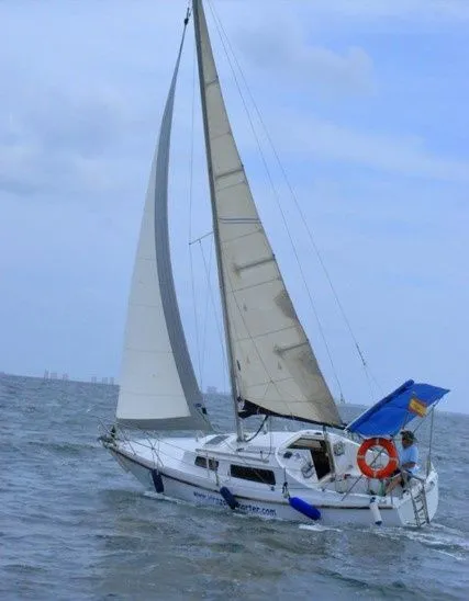 6.88m Los Alcázares Daimio 23 Sailing Yacht Hire