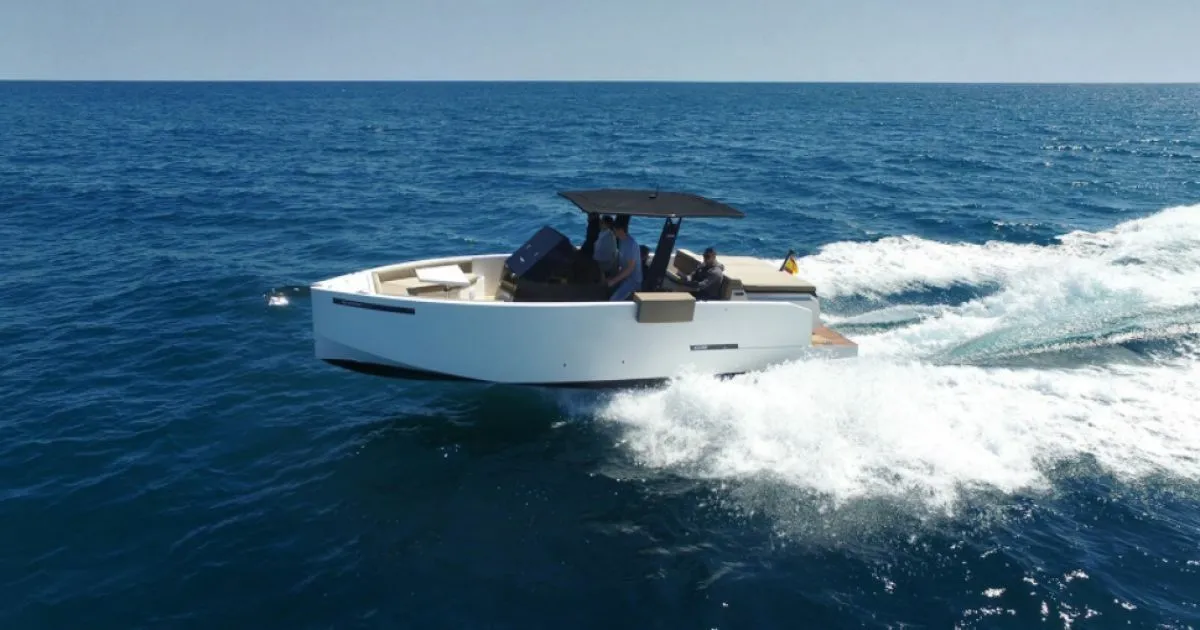 Mare Charter Boat