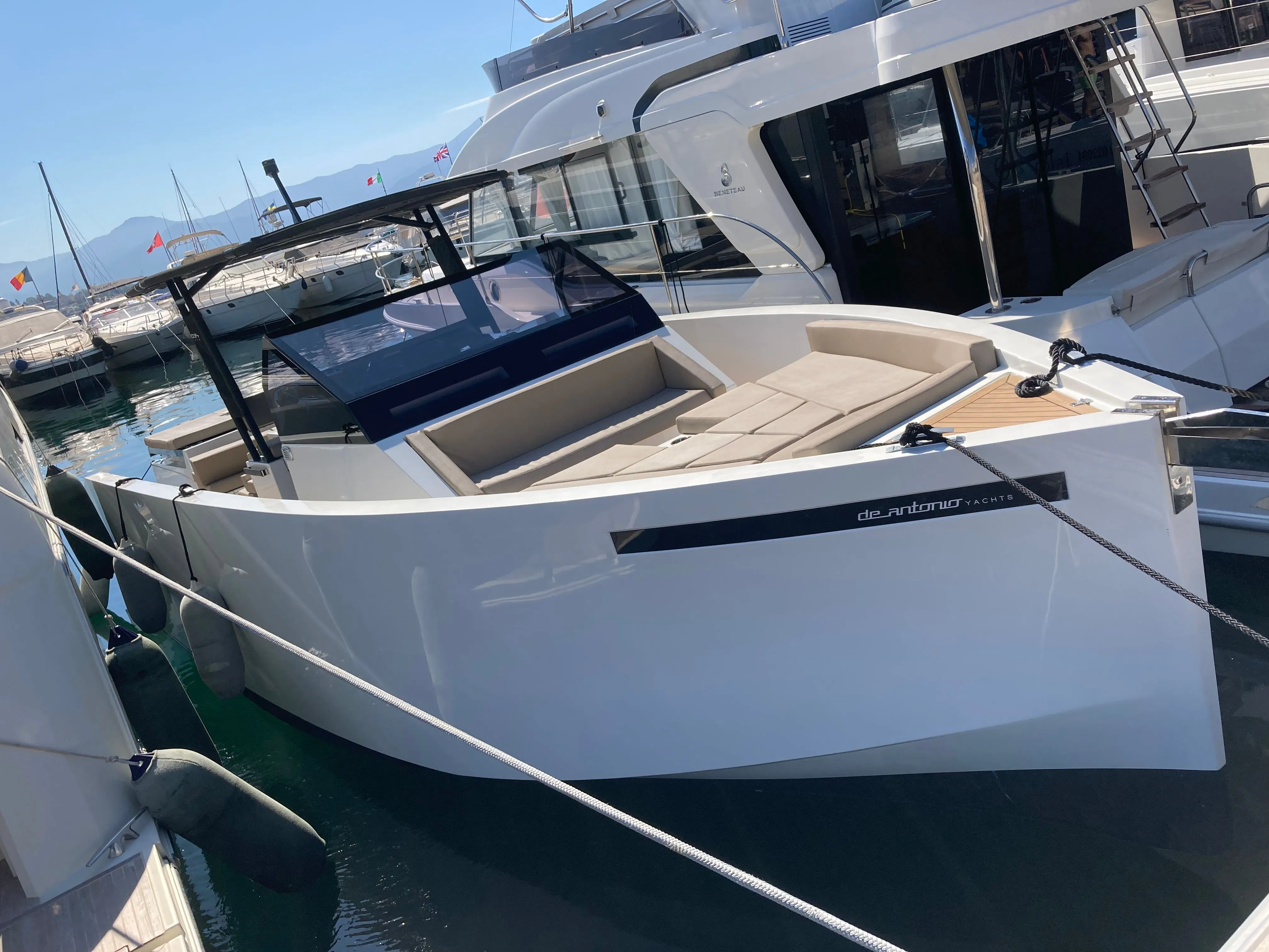 10.2m Ajaccio Boat Hire