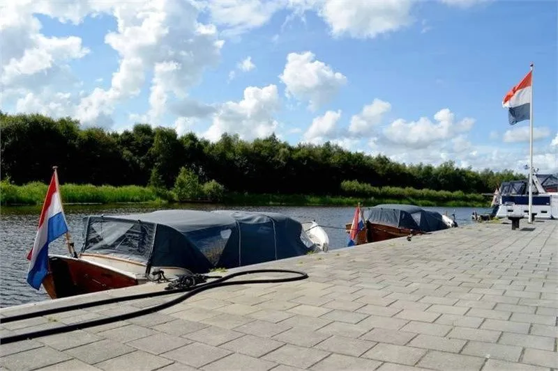 Drachten 7.5m Kiralık Motorlu Tekne