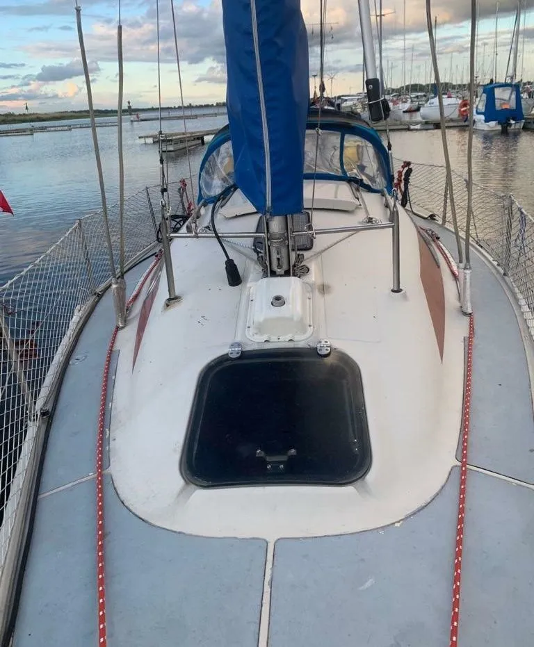 Lili Charter Boat