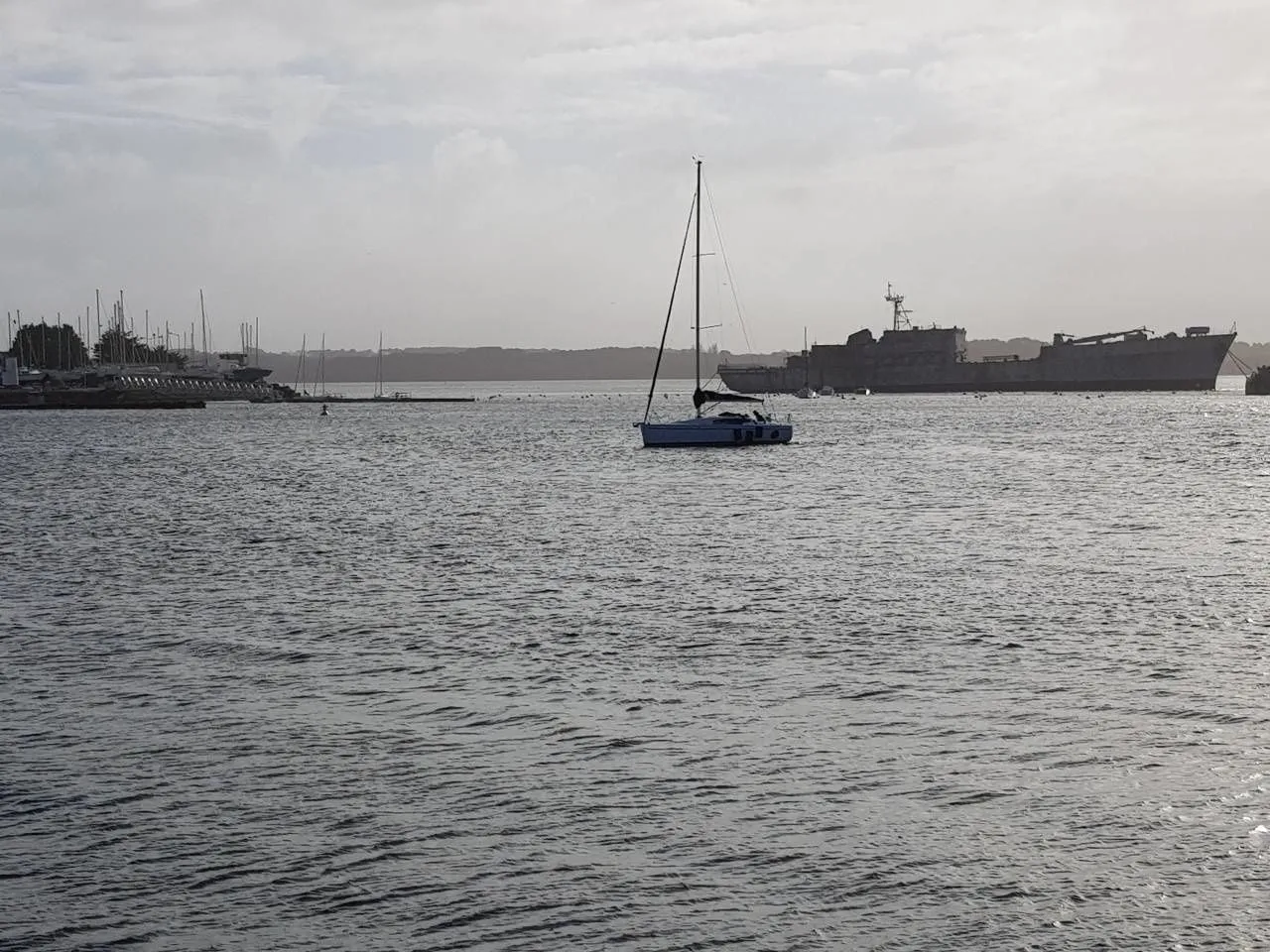 Dehlerium Charter Boat