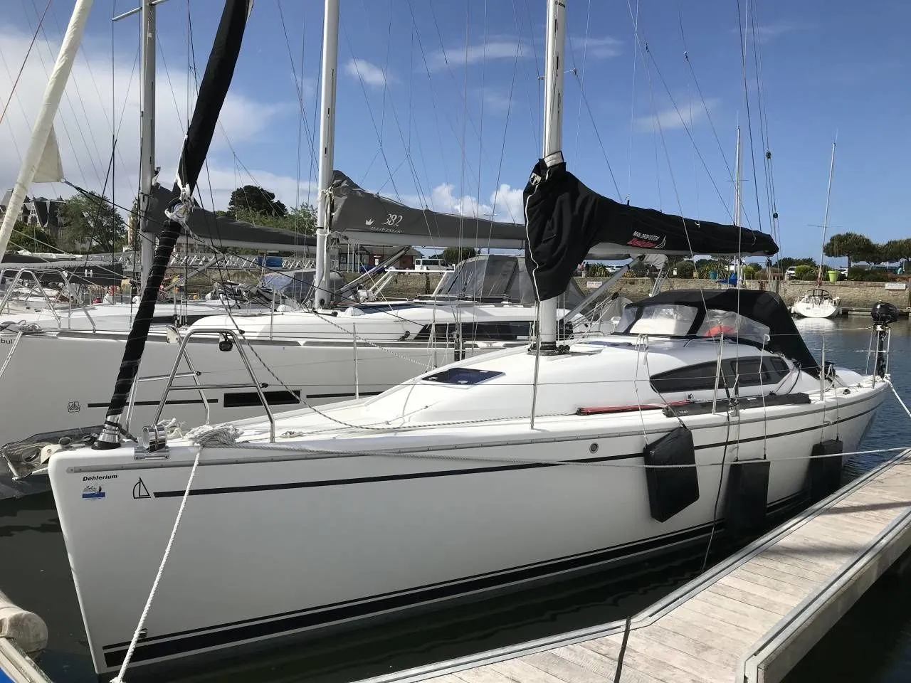 Rent a 9.8m Sailing Yacht in Larmor-Plage