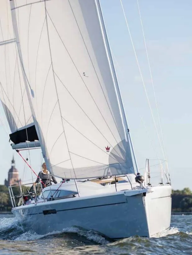 Aero Charter Boat