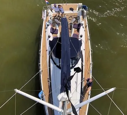 Rent a 11.3m Sailing Yacht Dehler 38 in Andijk