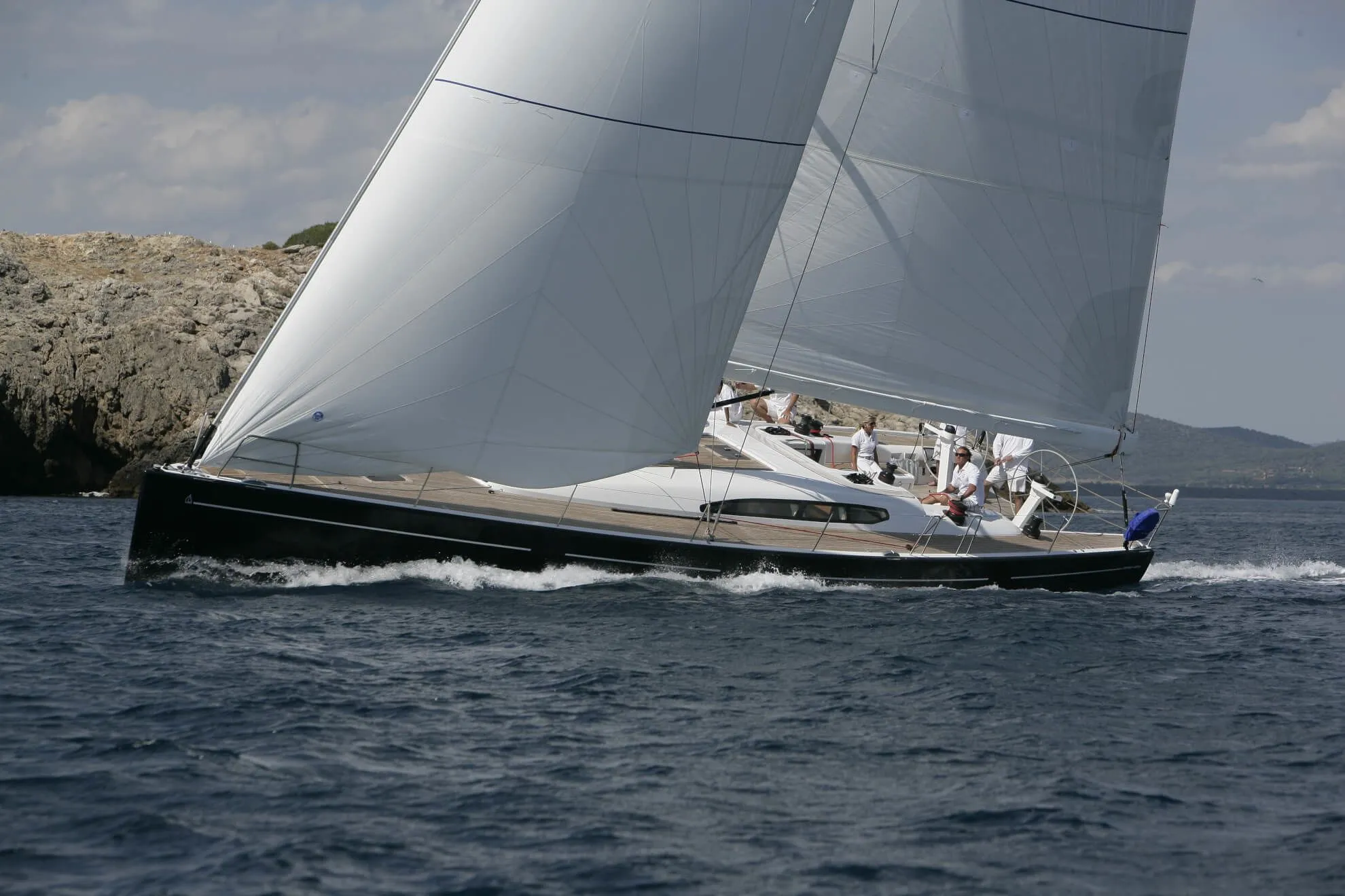 Charter a 18.3m Dehler 60 Sailing Yacht in Saint-Raphaël