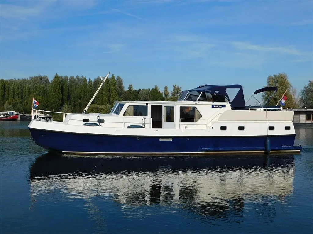 IJsvogel Charter Boat