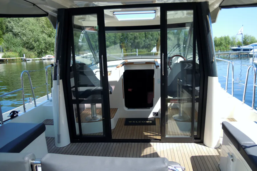 Mary-Ann Mietboot - 4