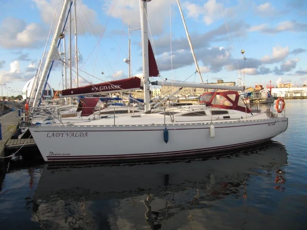 Charter a 11.95m Sailing Yacht Delphia 40.3 in Kolobrzeg