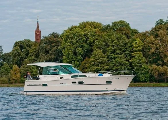 Boot - Charter a 10.5m Boat in Malchow
