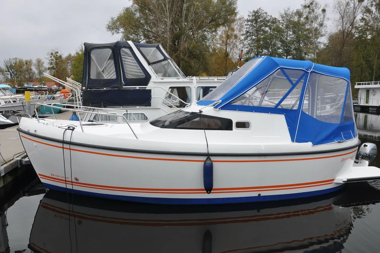 Rent a 8.05m House Boat in Zehdenick