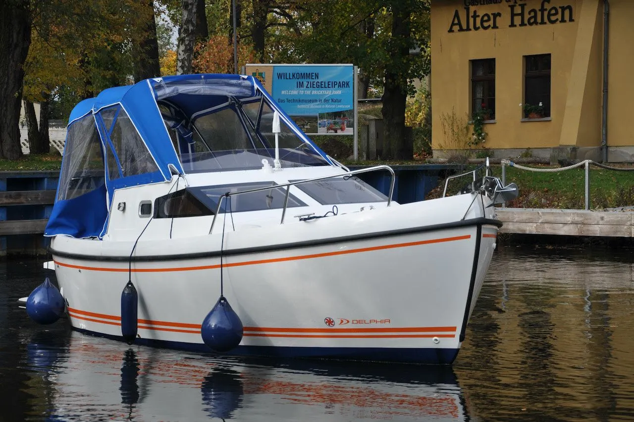 Lucy Charter Boat