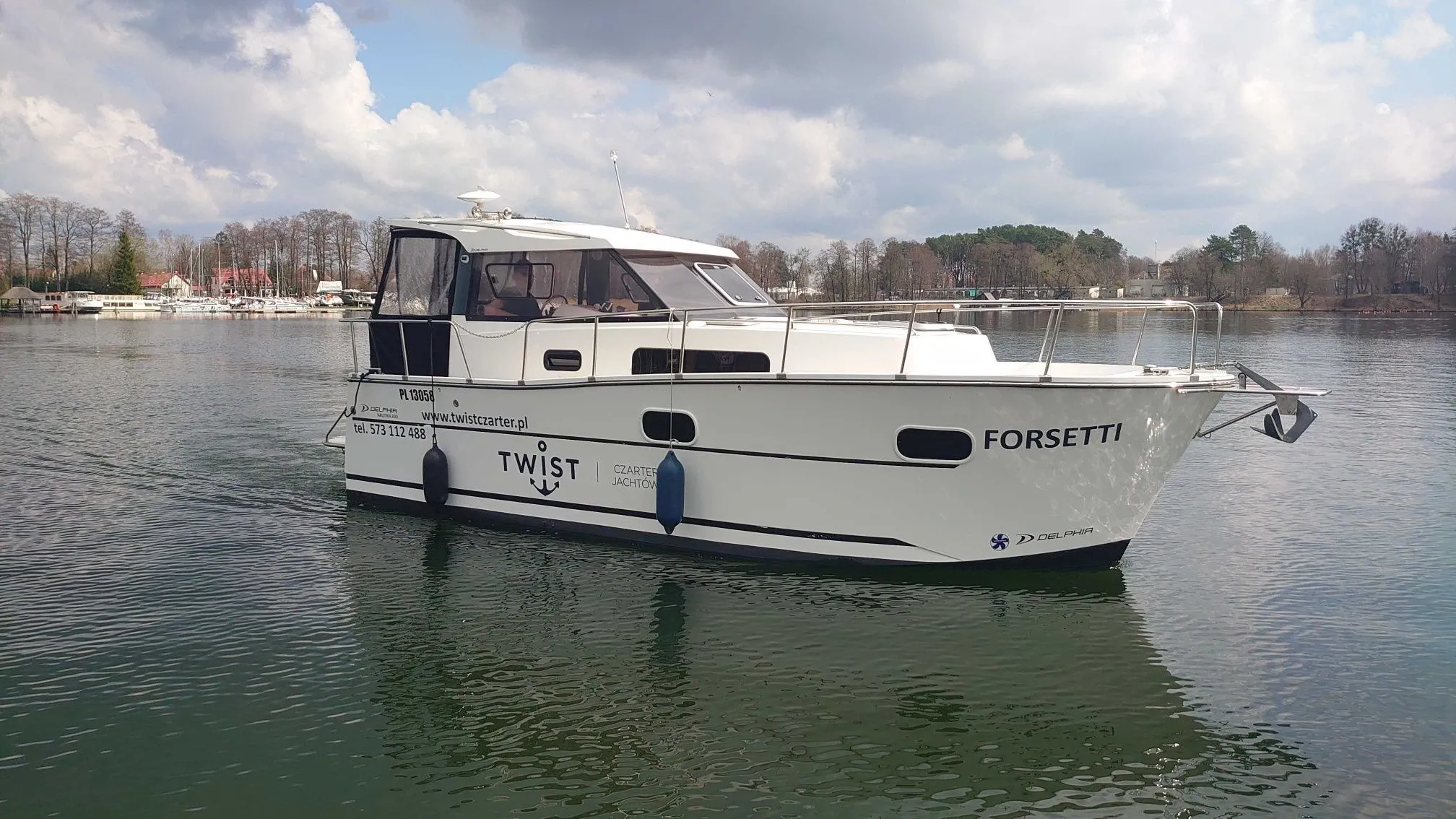 Charter a 8.3m 2 Cabin House Boat in Rydzewo