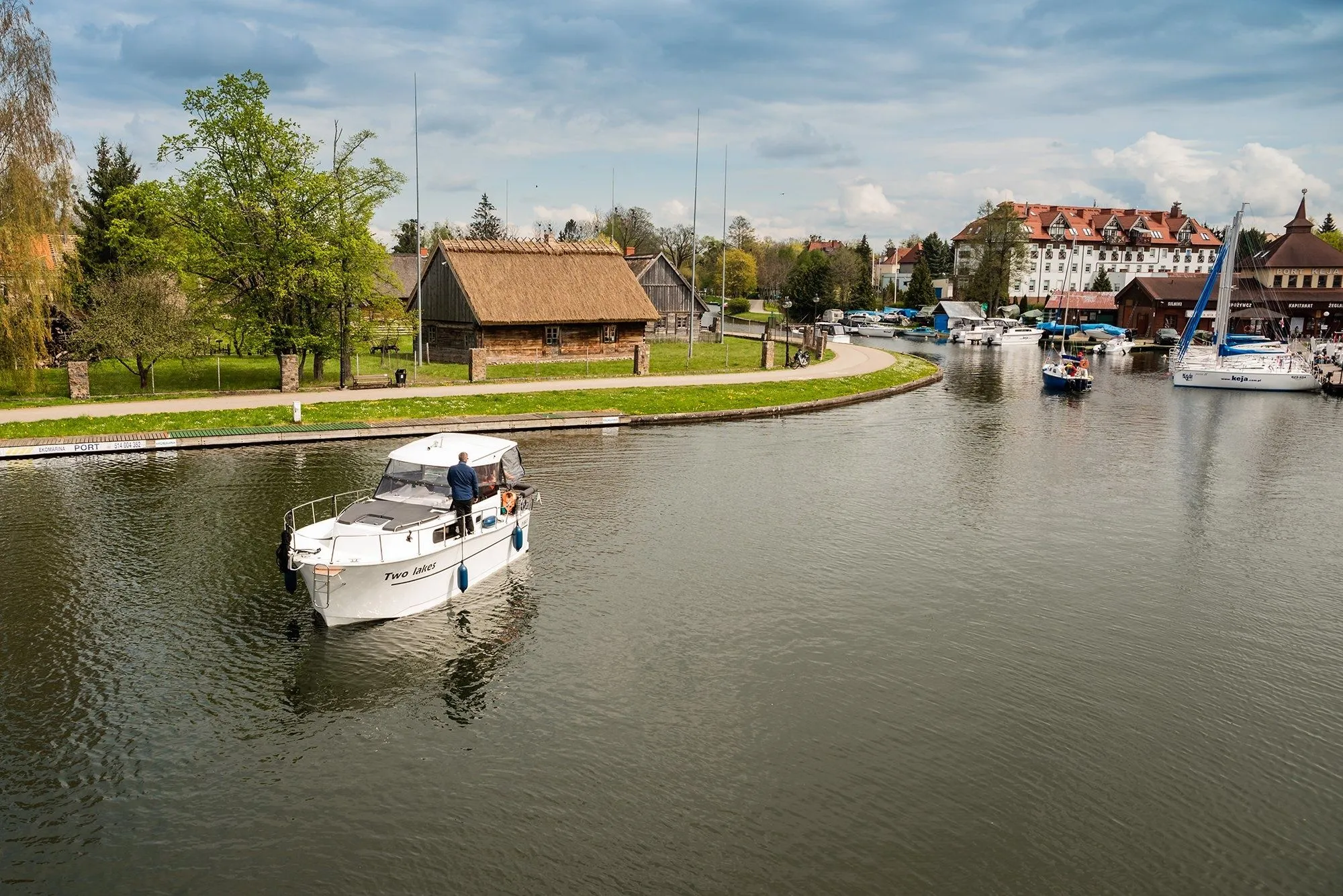 Two lakes Charter Boat