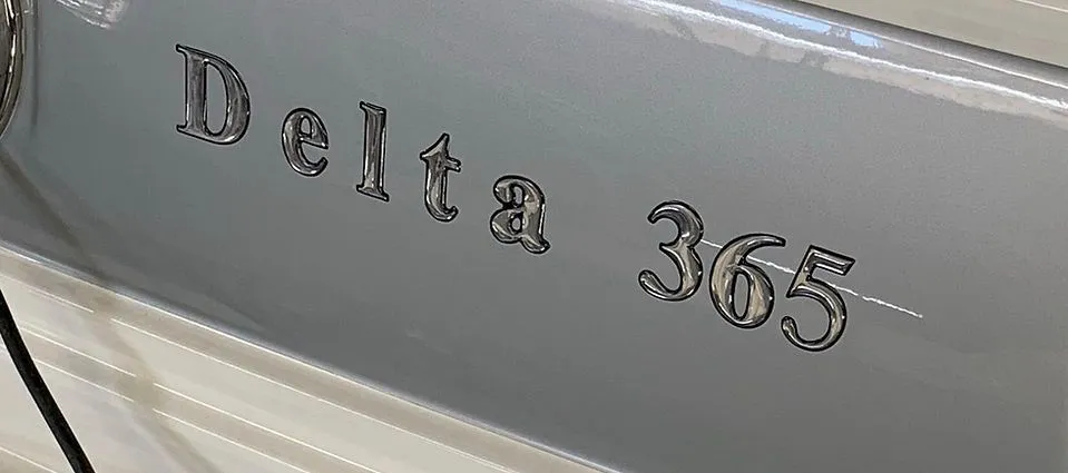 Futuro 18 Charter Boat