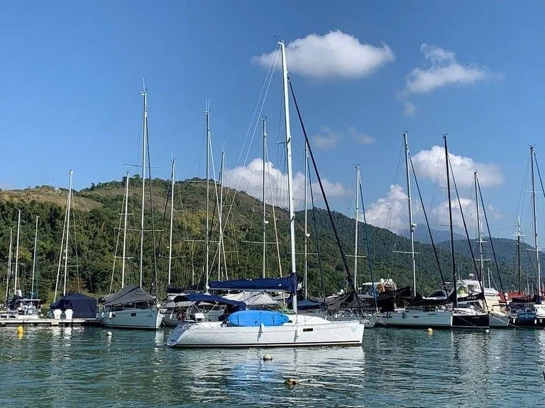 Viver 3 Charter Boat