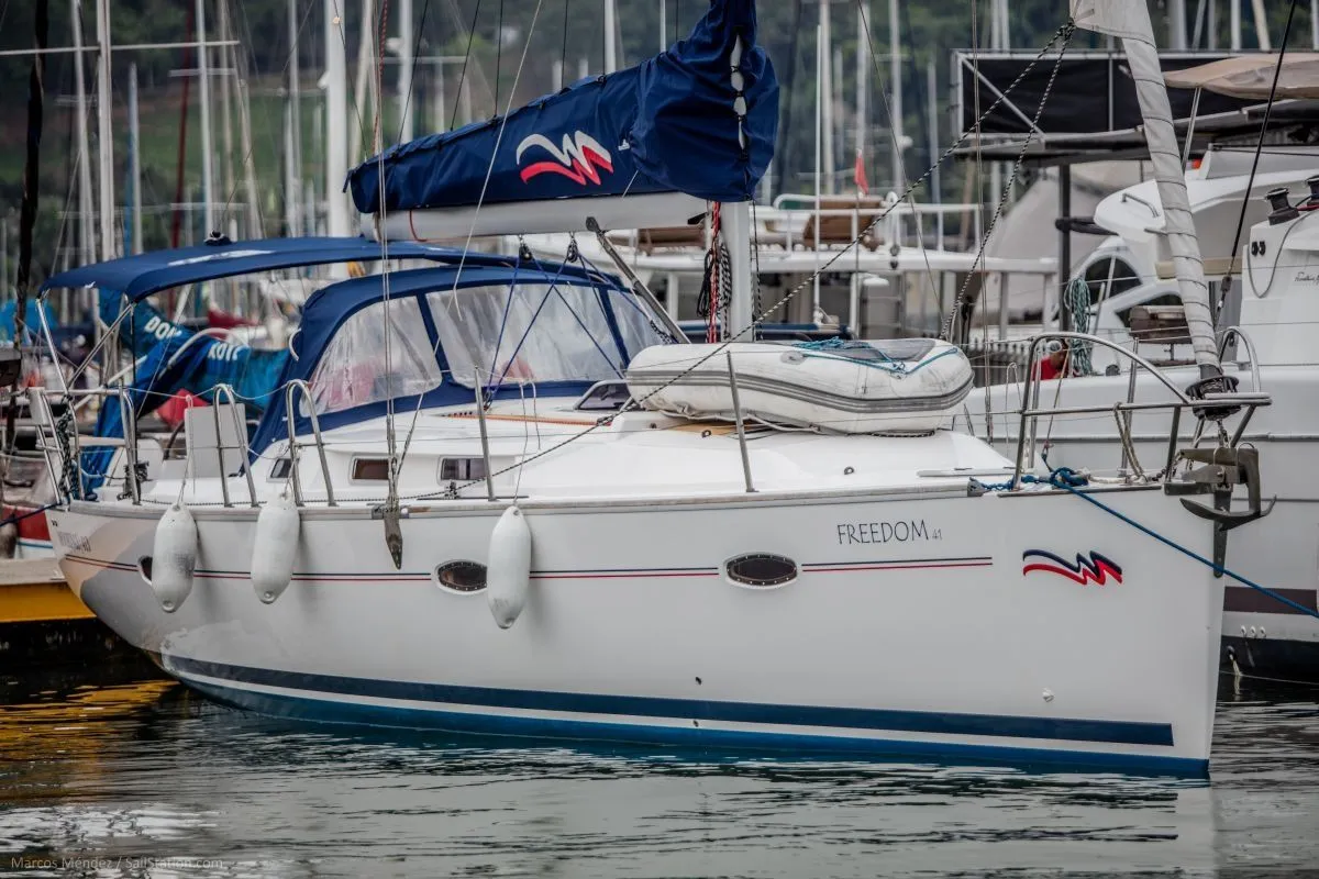 Rent a 12.5m Sailing Yacht Delta 41 in Paraty