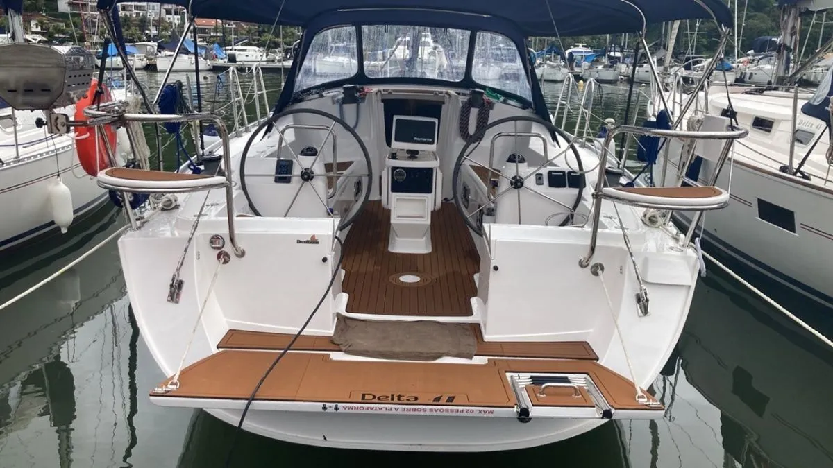 Nossa Toca Charter Boat
