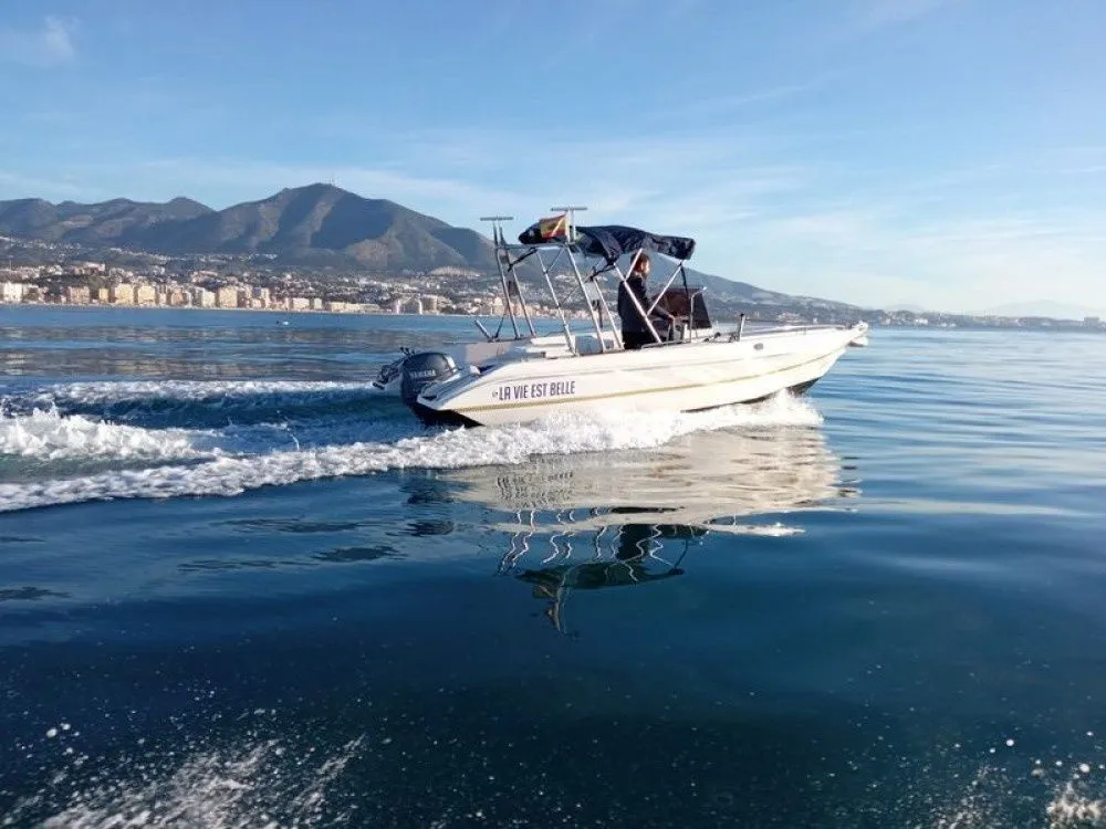 Charter a 6m Dipol 400 Motor Boat in Fuengirola