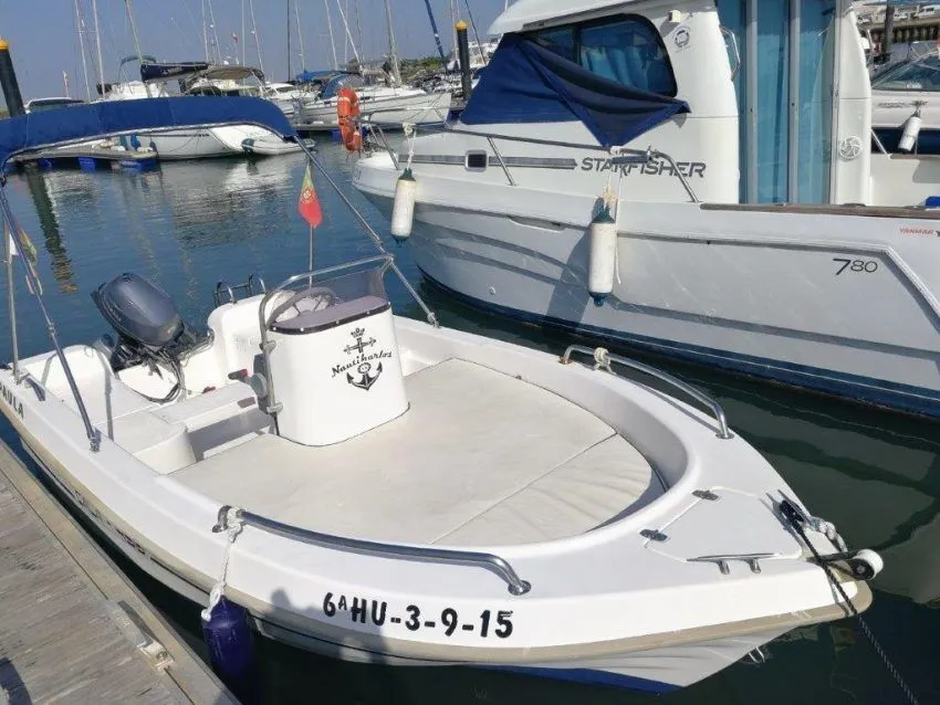 Rent a 4.4m Motor Boat Dipol 450 in Isla Canela