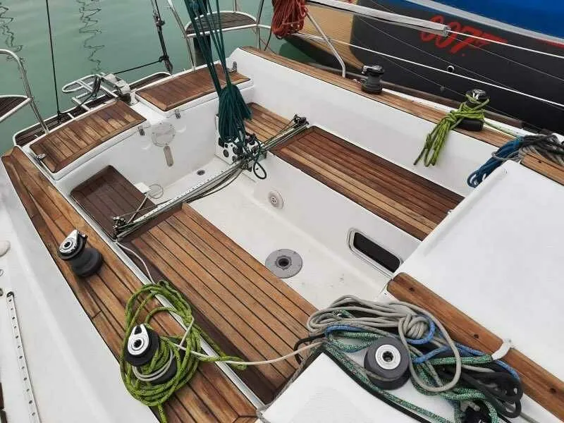 Beerci Charter Boat
