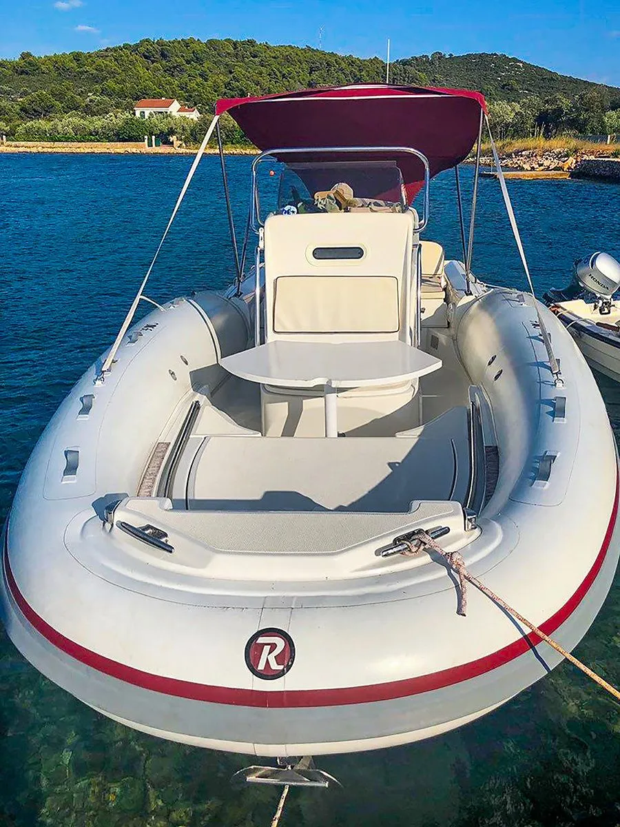 Venezia Charter Boat