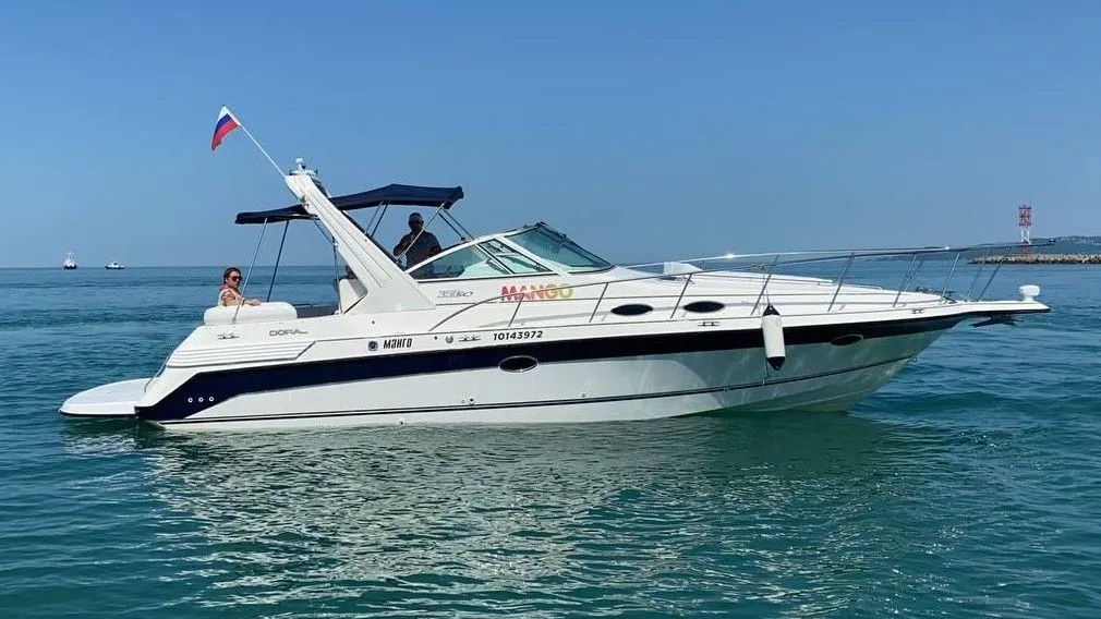 Boot - 10.97m Sochi Motor Yacht Doral 350 SC Hire