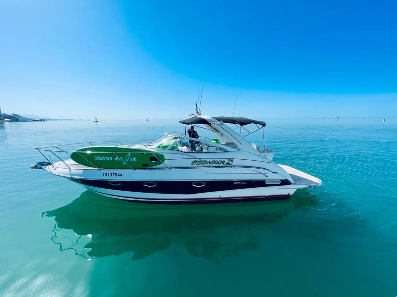 12m Sochi Motor Yacht Doral Elegante 38 Hire