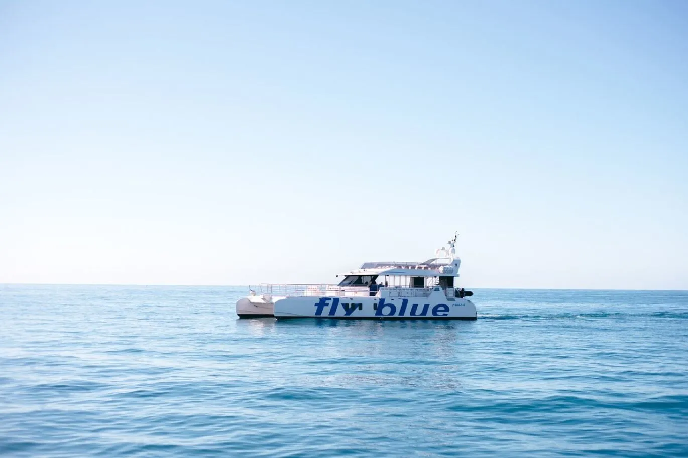 Fly Tres Charter Boat