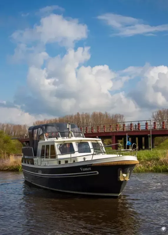 Rent a 11.65m 3 Cabin House Boat in Sneek
