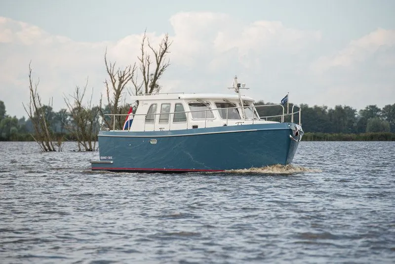 11.15m Sneek House Boat Hire