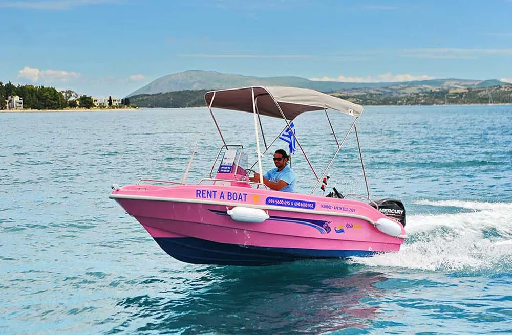 Explore Nikiana on a 4.55m Rental Boat
