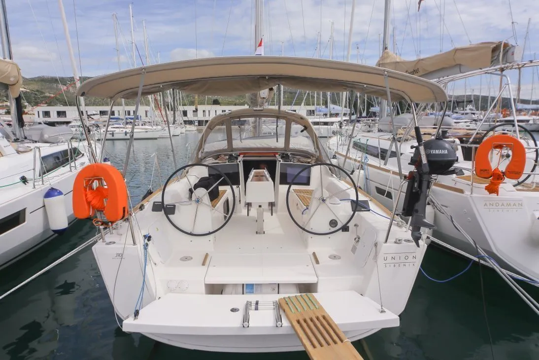 Inezic Charter Boat