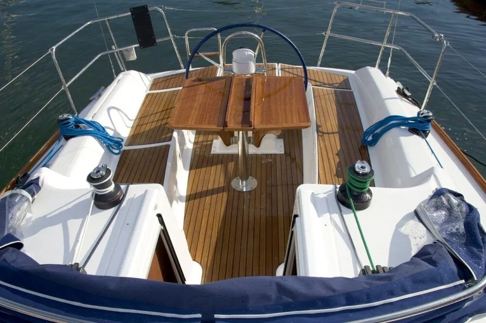 10.08m Medemblik Dufour 325 Sailing Yacht Hire