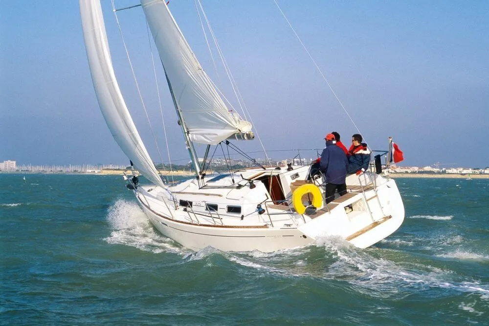 10.08m Medemblik Dufour 325 Sailing Yacht Hire